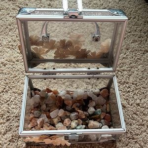 Medium scoop of crystals